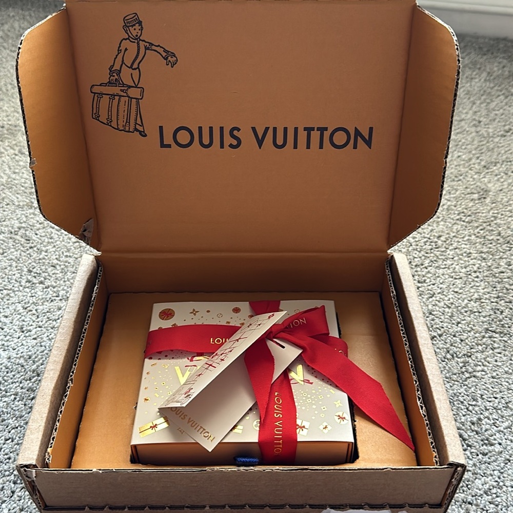 ❌SOLD❌ Authentic Louis Vuitton Monogram Canvas Victorine Wallet Armagnac - Picture 4 of 16